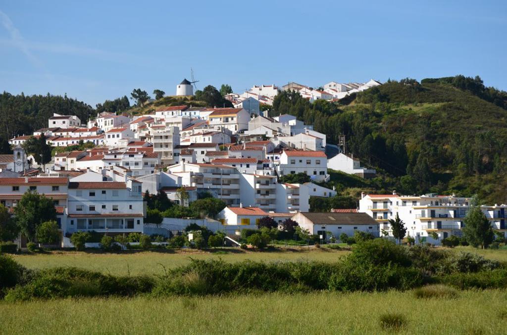 Pedra Dos Corvos Beach House Odeceixe Eksteriør billede