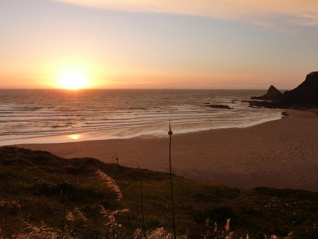 Pedra Dos Corvos Beach House Odeceixe Eksteriør billede