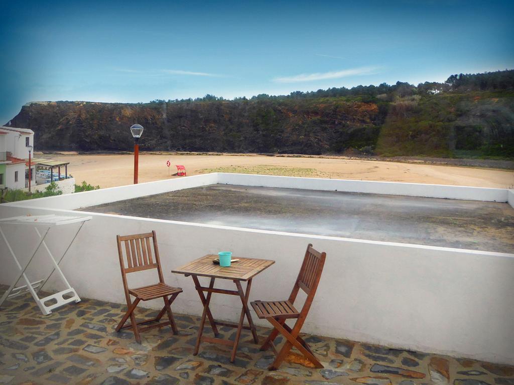 Pedra Dos Corvos Beach House Odeceixe Eksteriør billede