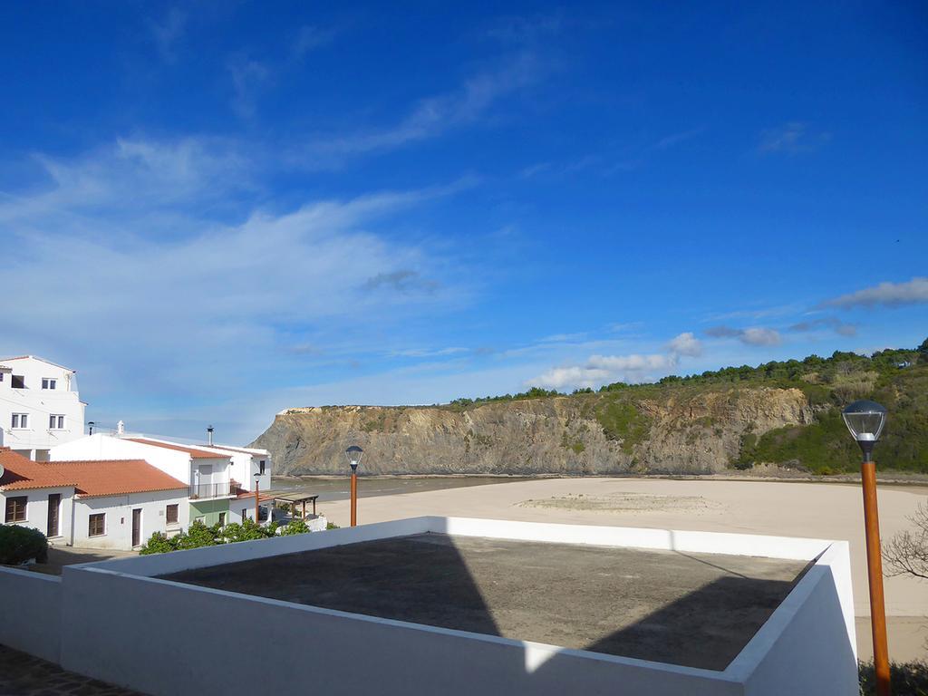 Pedra Dos Corvos Beach House Odeceixe Eksteriør billede
